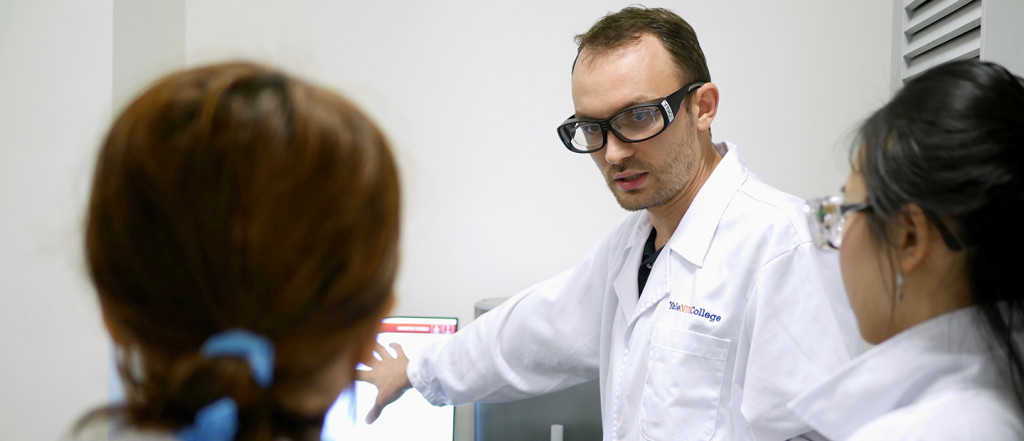 science-lab-nmr-banner