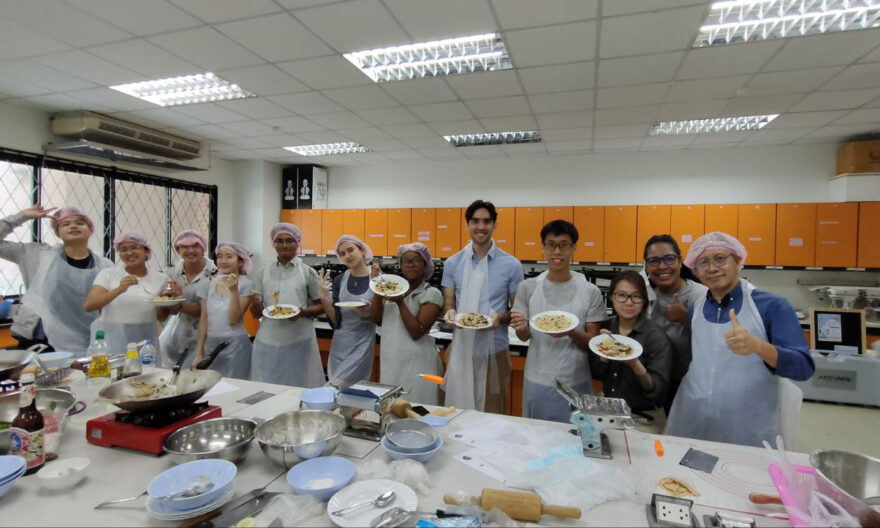 Yale-NUS students and alumni delve deeper into food sustainability through an experiential learning trip to Thailand
